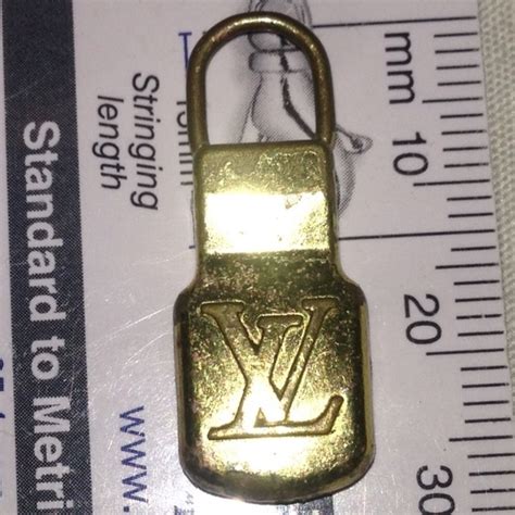 louis vuitton zipper pull tab|Louis Vuitton zipper pull replacement.